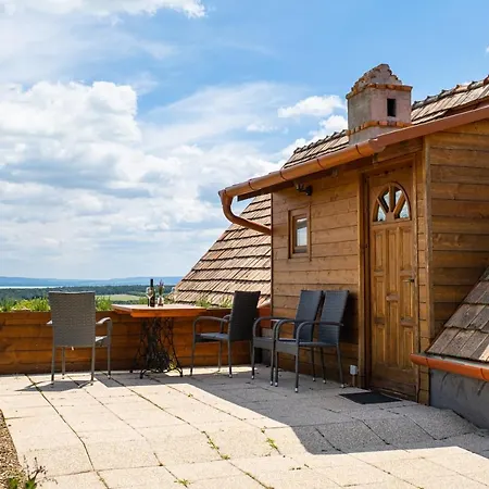 Birtok Kesei Szueret Apartmanhaz Apartment Tagyon