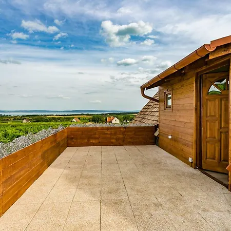 Birtok Kesei Szueret Apartmanhaz Apartmán