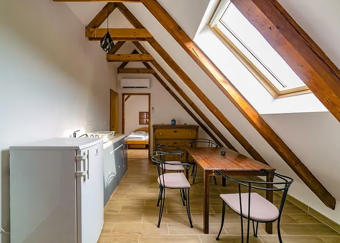 Birtok Kesei Szueret Apartmanhaz Tagyon